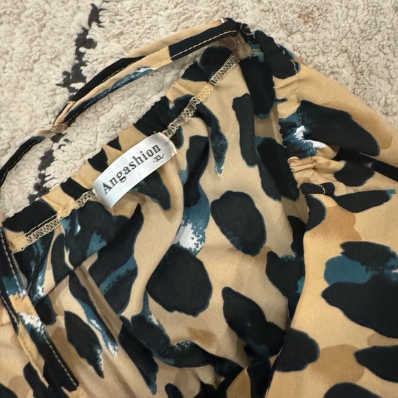 Dress - Picture 4 of 5